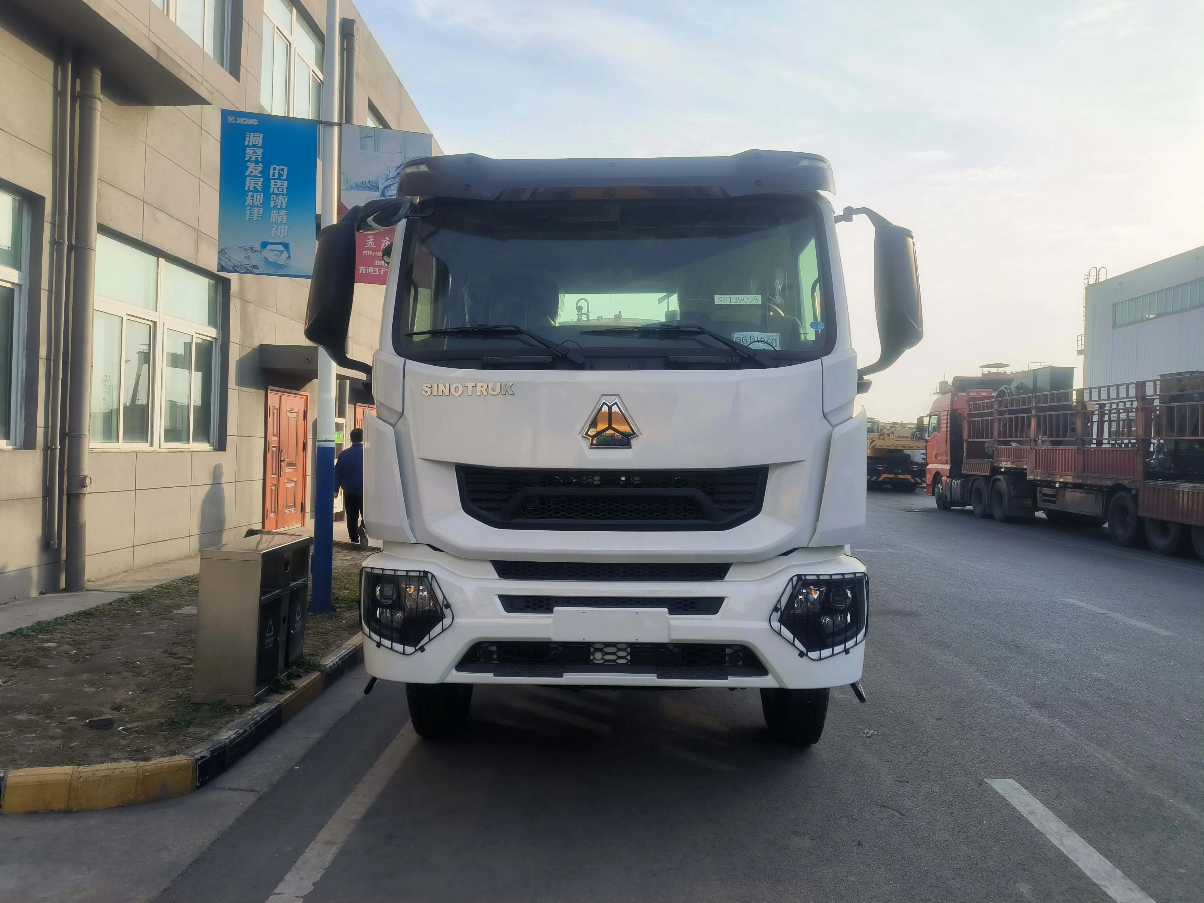 XCMG Official Asphalt sprayer XLS905A road maintenance price